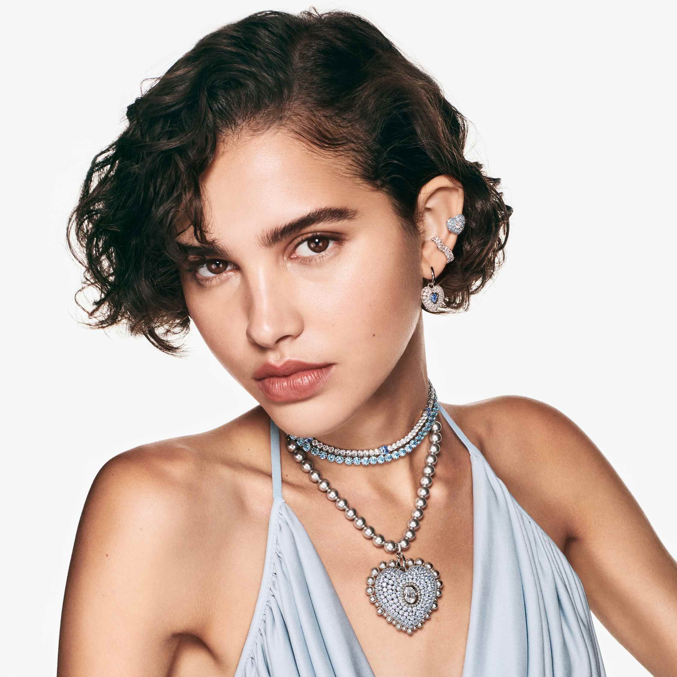 swarovski idyllia stud earrings  heart  blue  rhodium plated