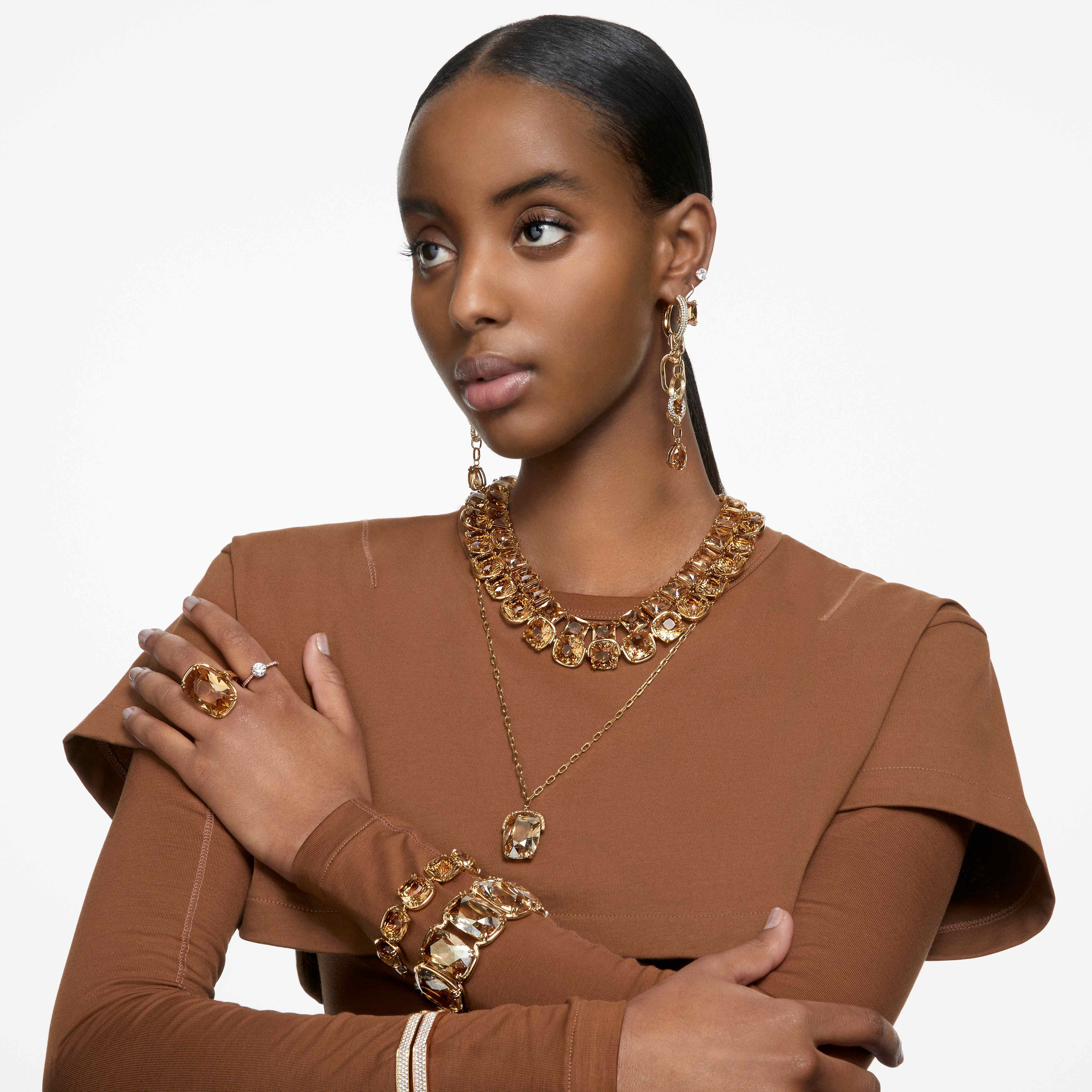 swarovski harmonia cocktail ring  oversized crystal  gold tone  gold tone plated