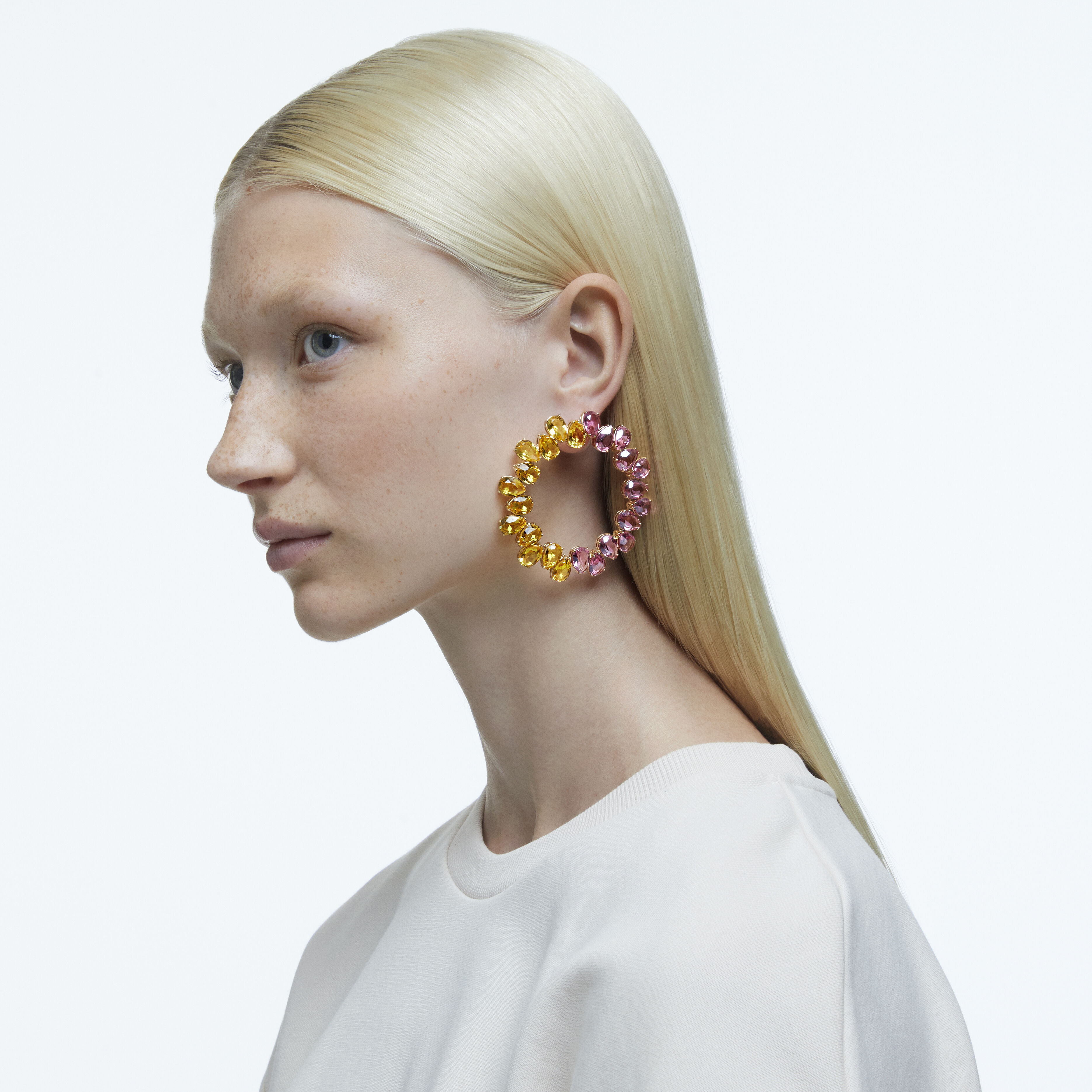 高評価の贈り物 earrings, hoop Millenia Swarovski Buy Pear crystals cut ジャケット・アウター