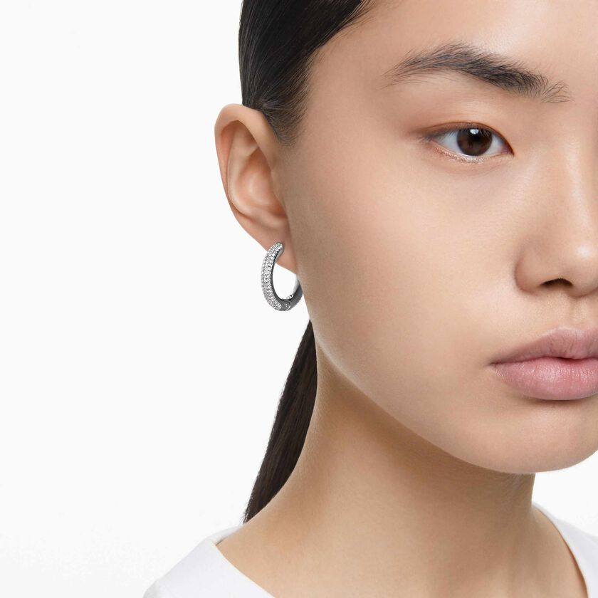 swarovski أقراط dextera حلقية، حجم متوسط، لون أبيض، طلاء روديوم