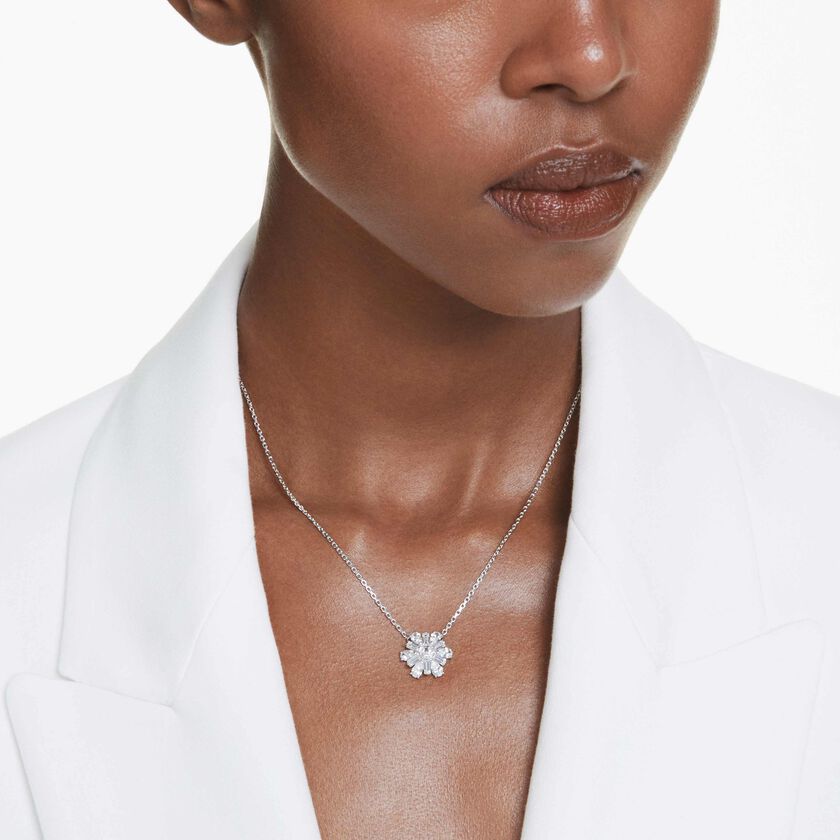 swarovski idyllia pendant  mixed cuts  snowflake  white  rhodium plated
