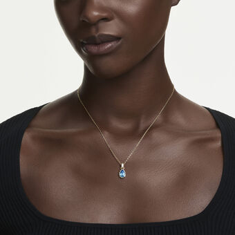 swarovski قلادة chroma، قطع على شكل كمثرى، لون أزرق، لمسة نهائية من الذهب عيار 18 قيراط