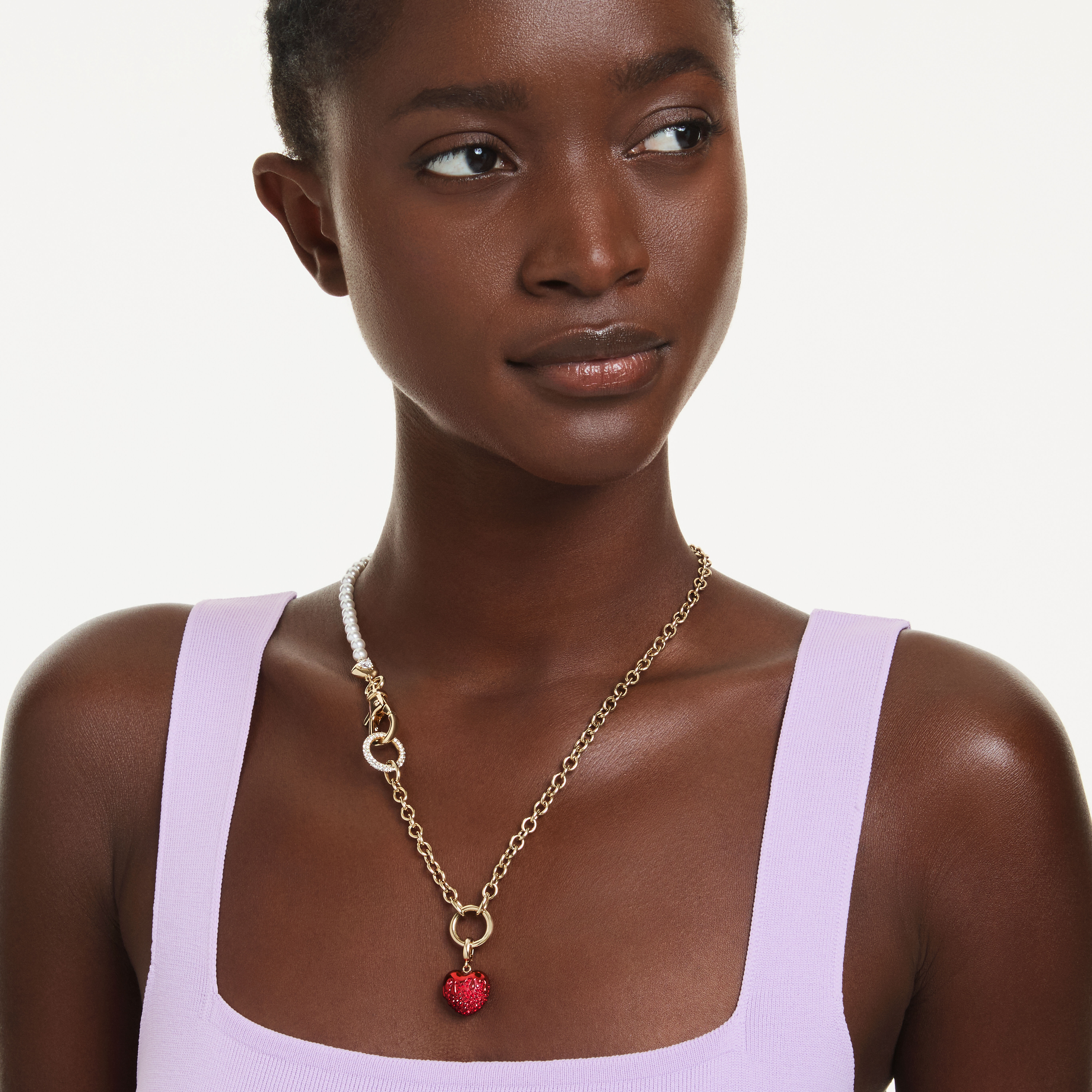 swarovski idyllia charm  round cut  heart  red  gold tone plated