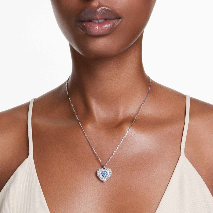 swarovski قلادة idyllia، على شكل قلب، لون أزرق، طلاء روديوم