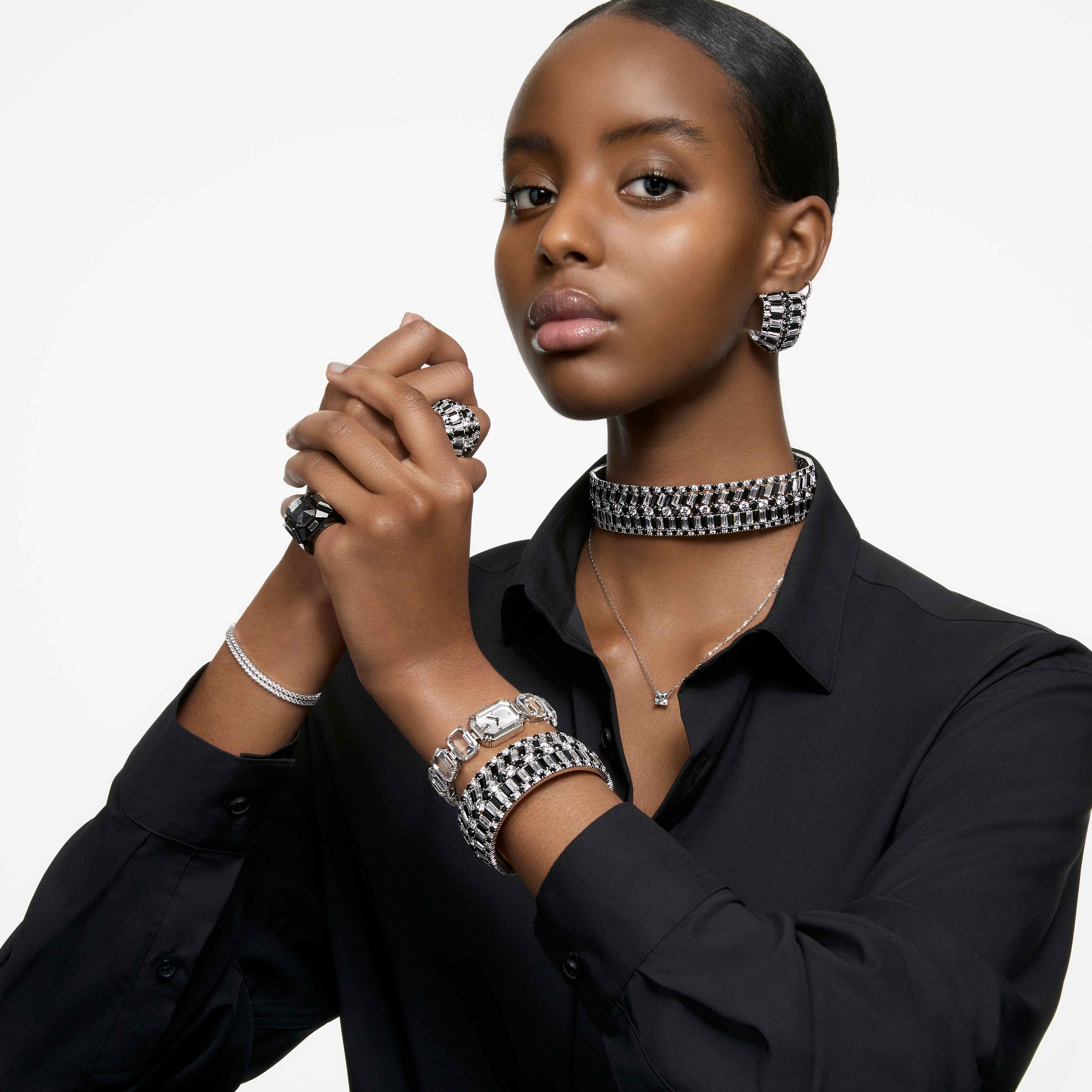 swarovski خاتم hyperbola، زركونيا سواروفسكي، لون أسود، طلاء روديوم