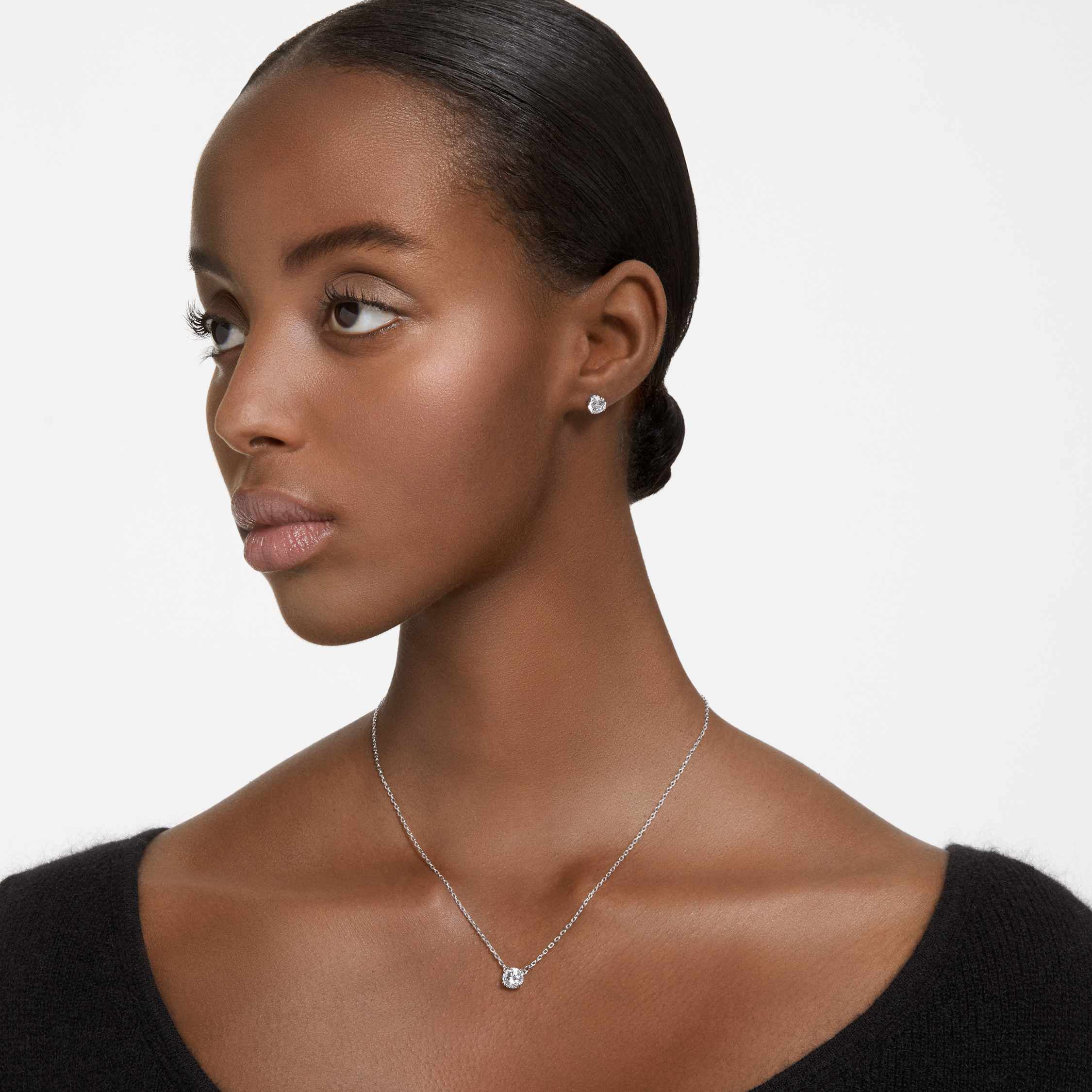 swarovski stilla set  round cut  white  rhodium plated