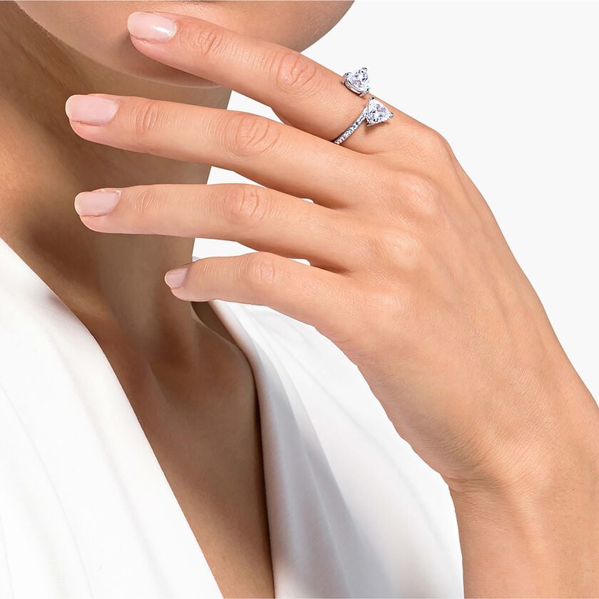 swarovski خاتم مفتوح mesmera attract، قطع على شكل قلب، كريستالات مُتراصَّة، شكل قلب، لون أبيض، لمسة نهائية باللون الفضي
