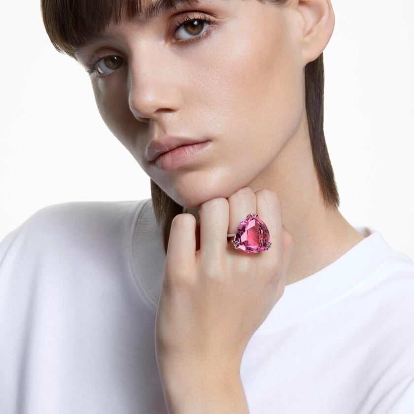 swarovski millenia cocktail ring  trilliant cut crystal  pink  rhodium plated